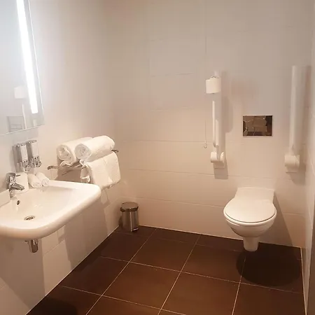 Hampton By Hilton Station Hotel 3*