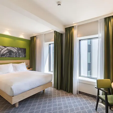 Hampton By Hilton Station Hotel