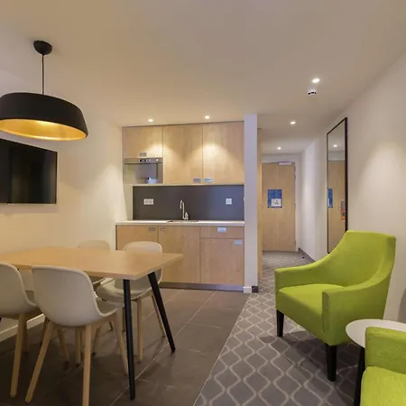 Hampton By Hilton Station Hotel